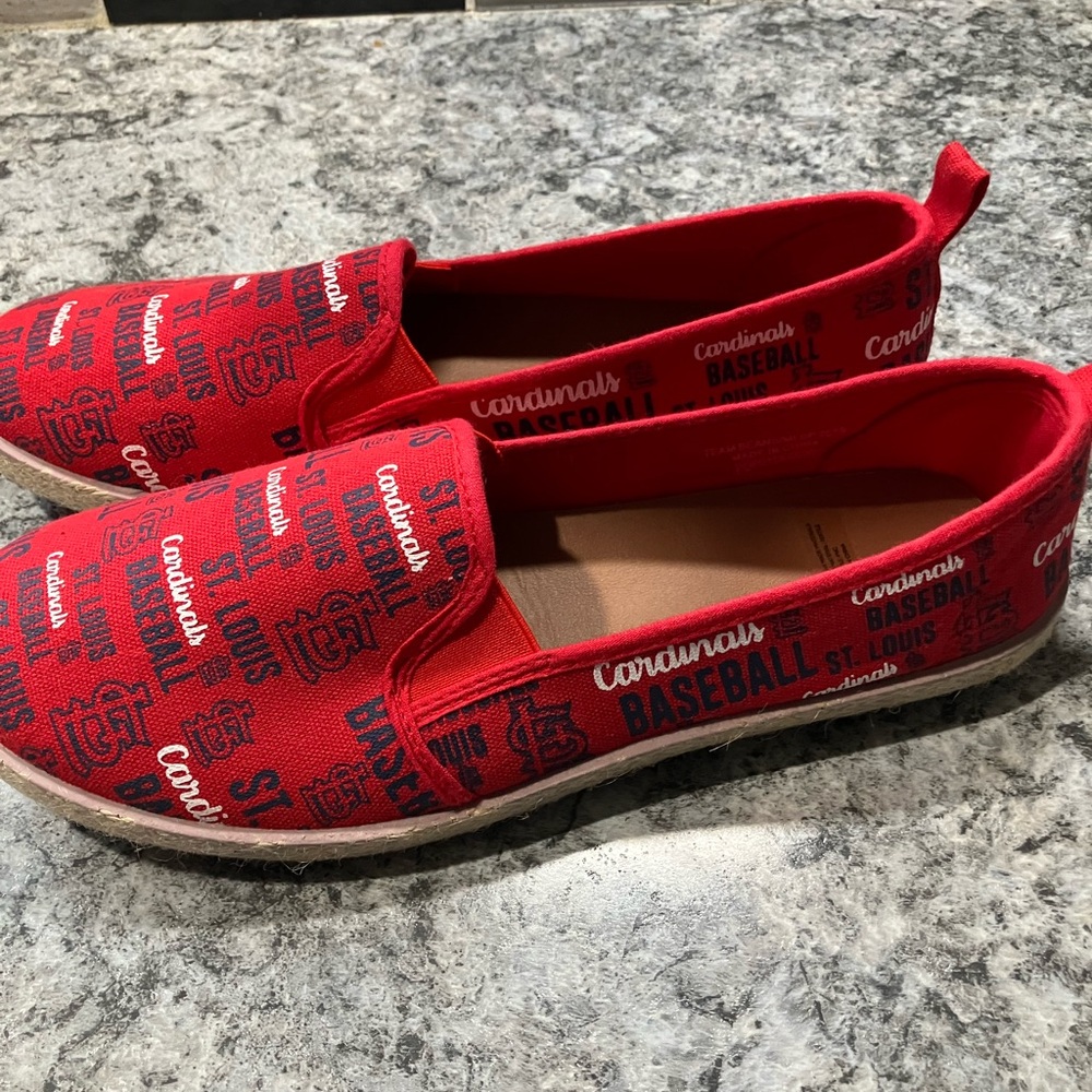 Women's Forever Collectibles St. Louis Cardinals MLB Slippers Size L